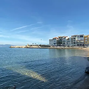 Portbell Anxova , L' Escala España