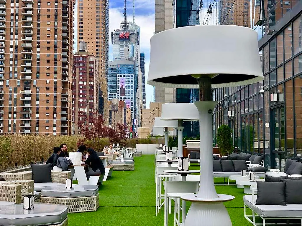 Yotel New York Times Square 4*,